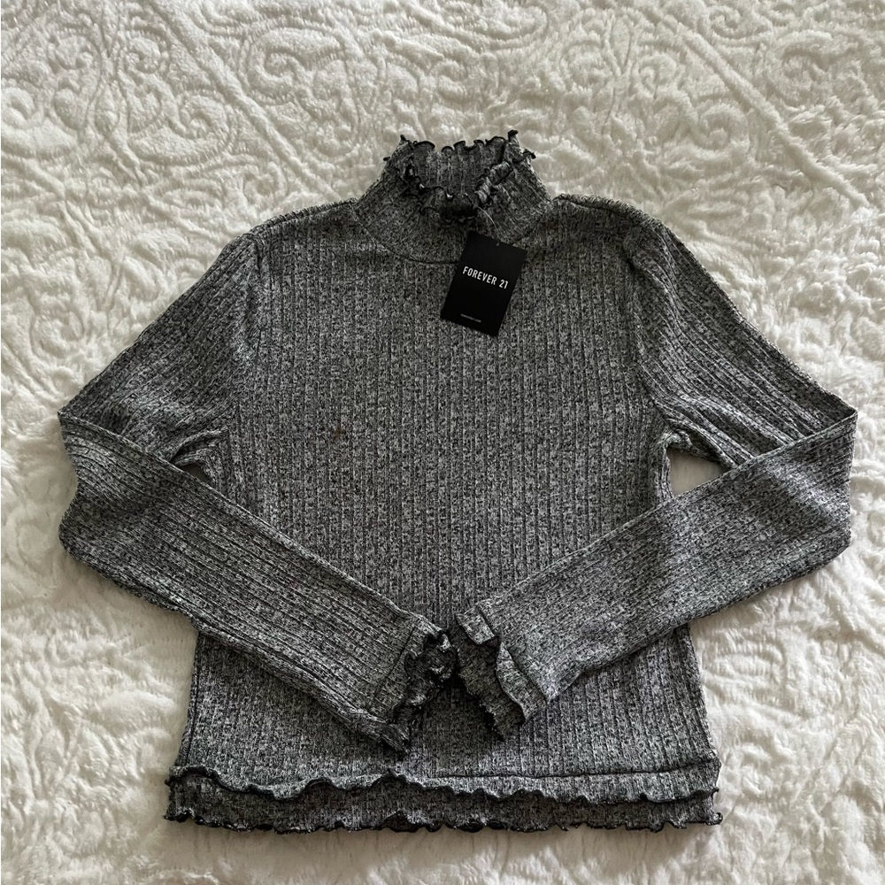 Forever 21 turtleneck shirt